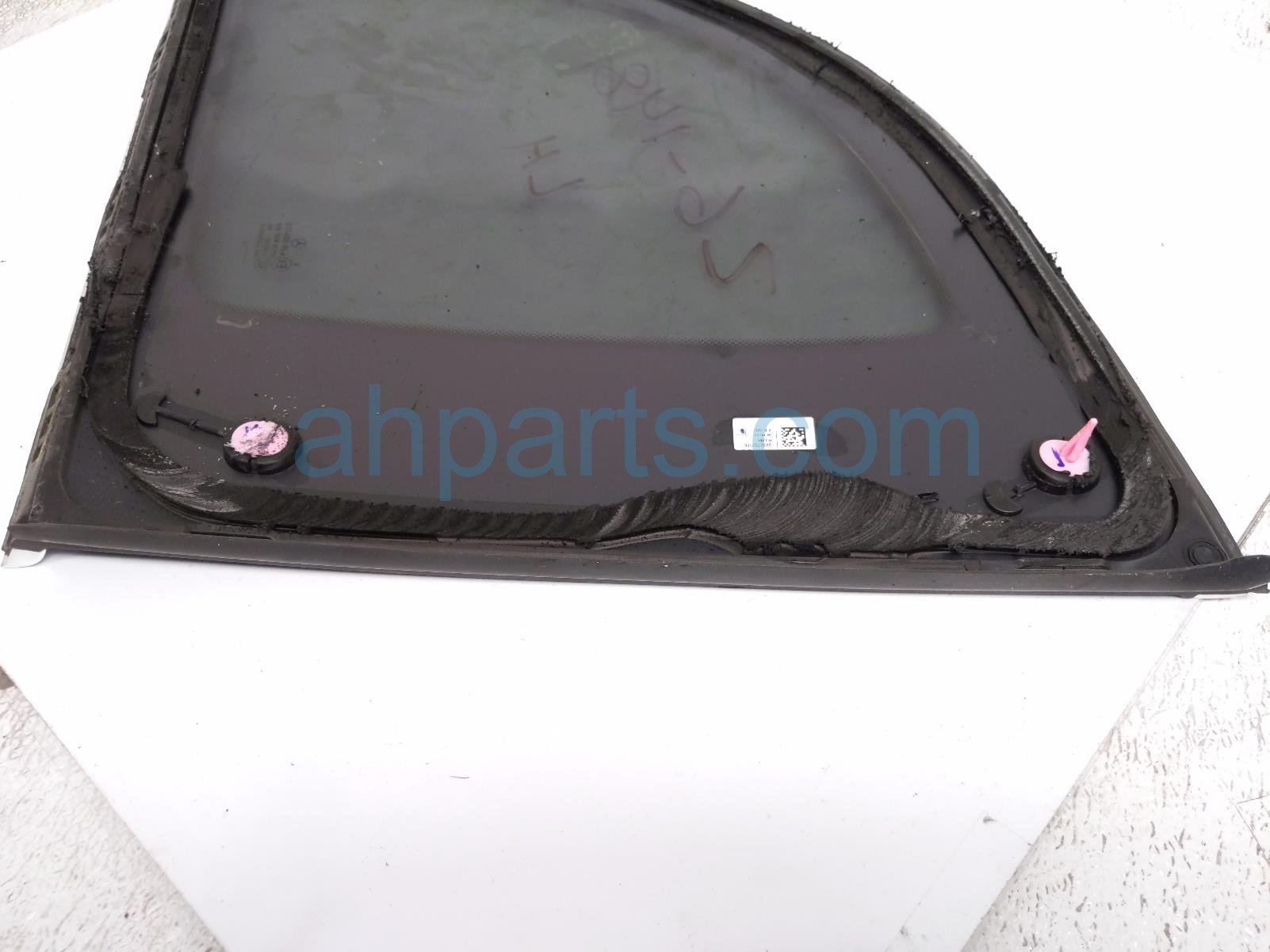 2024 Mercedes Eqb300 Driver Quarter Window Glass 243 670 27 00 Replacement 2024 Mercedes Eqb300 Driver Quarter Window Glass 243 670 27 00 Replacement thumbnail