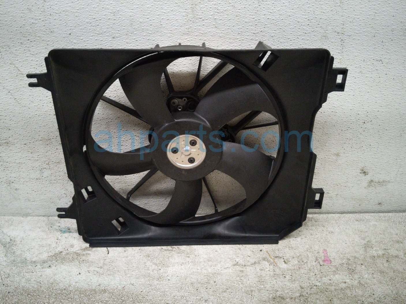 Honda RADIATOR FAN ASSEMBLY