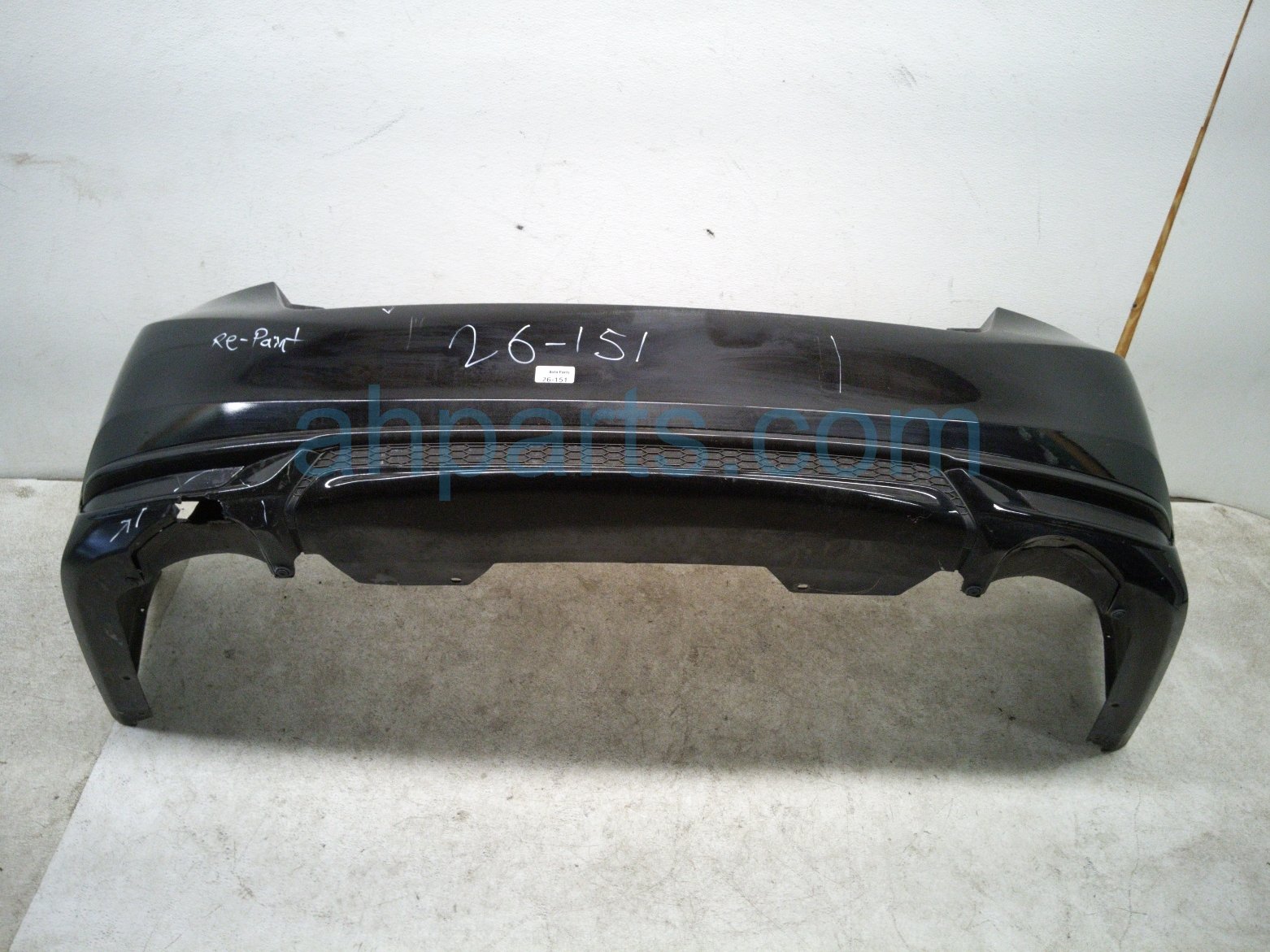 Honda REAR BUMPER COVER - BLACK *REPAINT