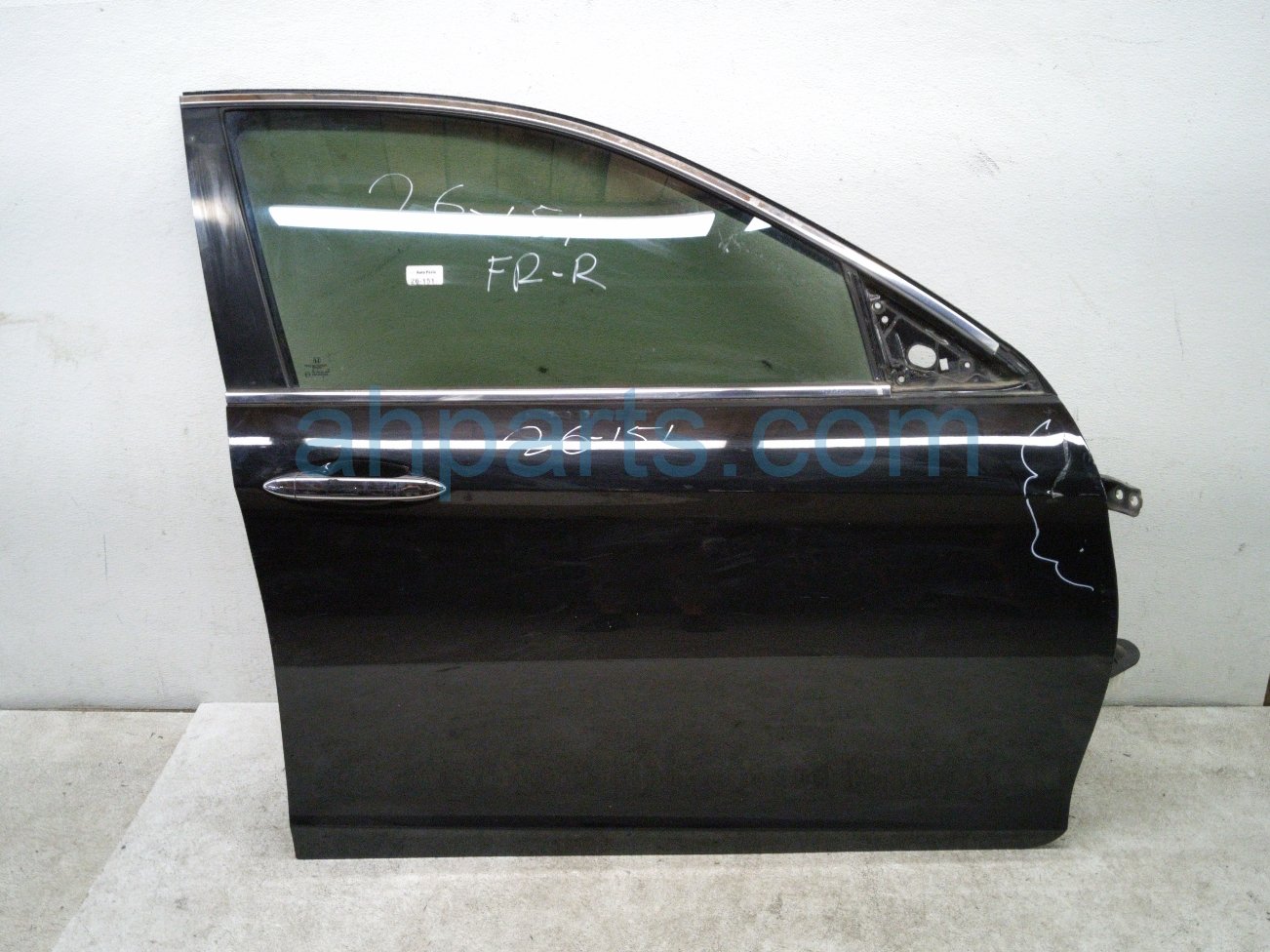 Honda FR/RH DOOR - BLACK - NO MIRROR/TRIM*
