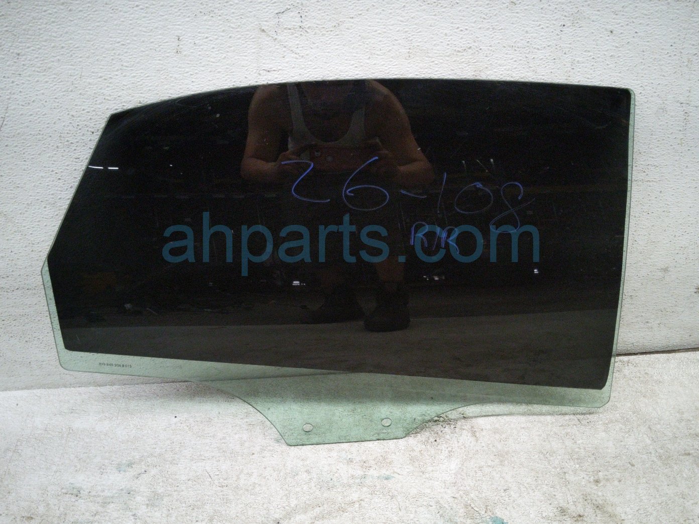 Rear passenger DOOR GLASS WINDOW