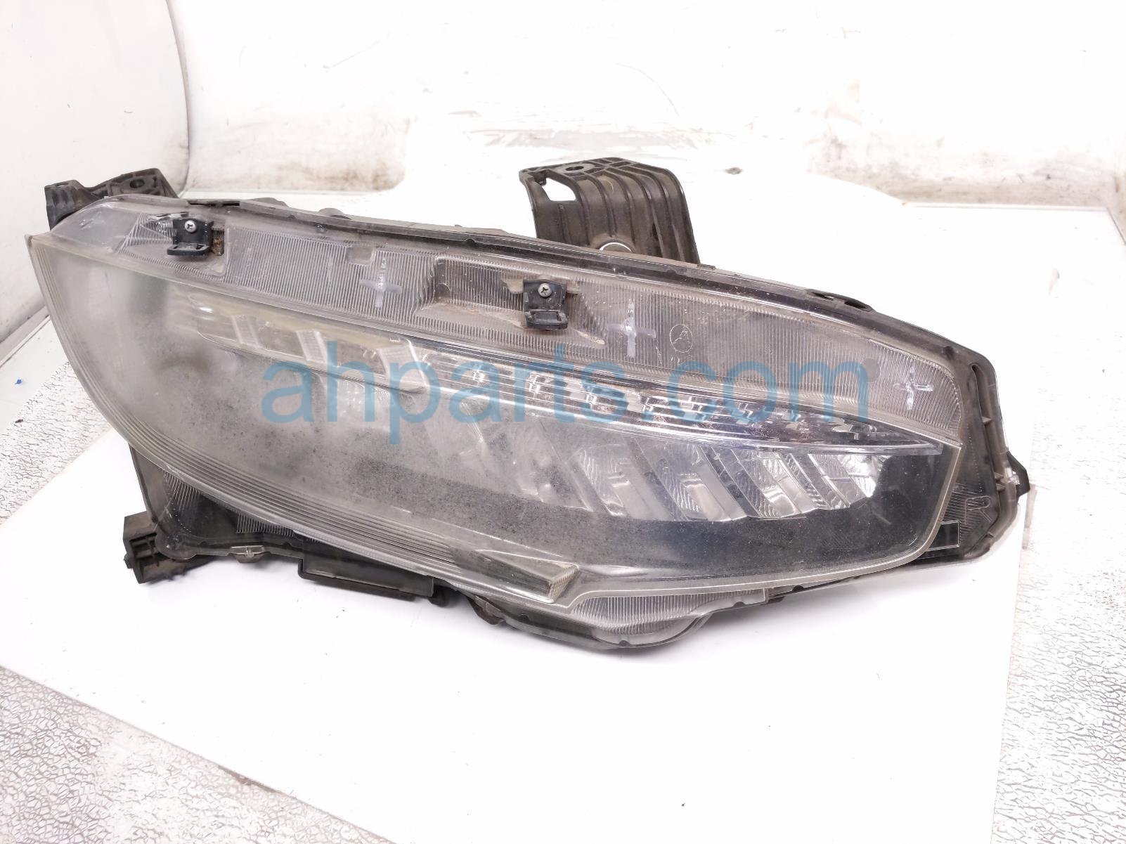 Honda RH HEADLAMP / LIGHT - LED