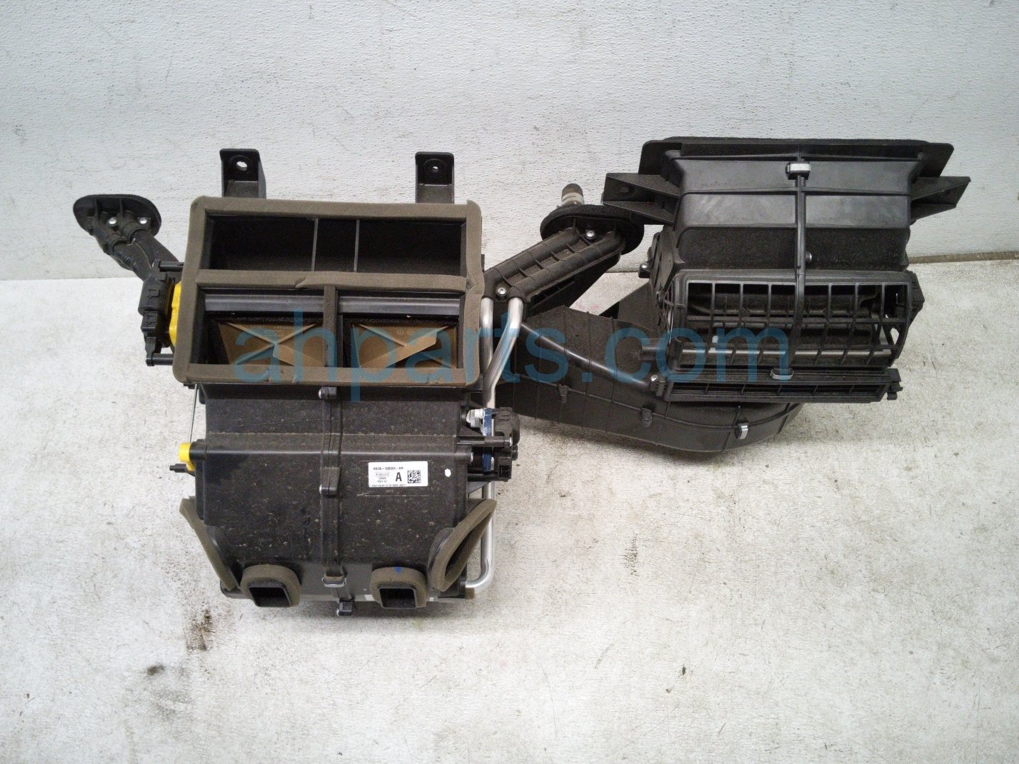 $225 Ford HEATER CORE EVAP HOUSING ASSY