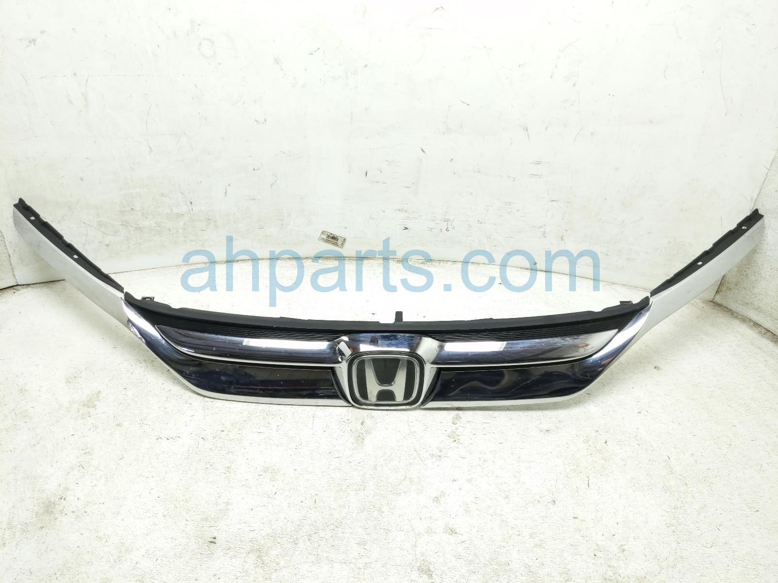 Honda UPPRE GRILLE CHROME MOLDING