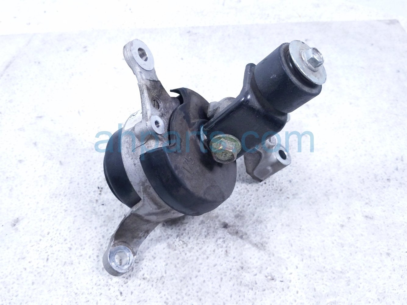 Honda RH ENGINE RUBBER MOUNT - 3.5L FWD