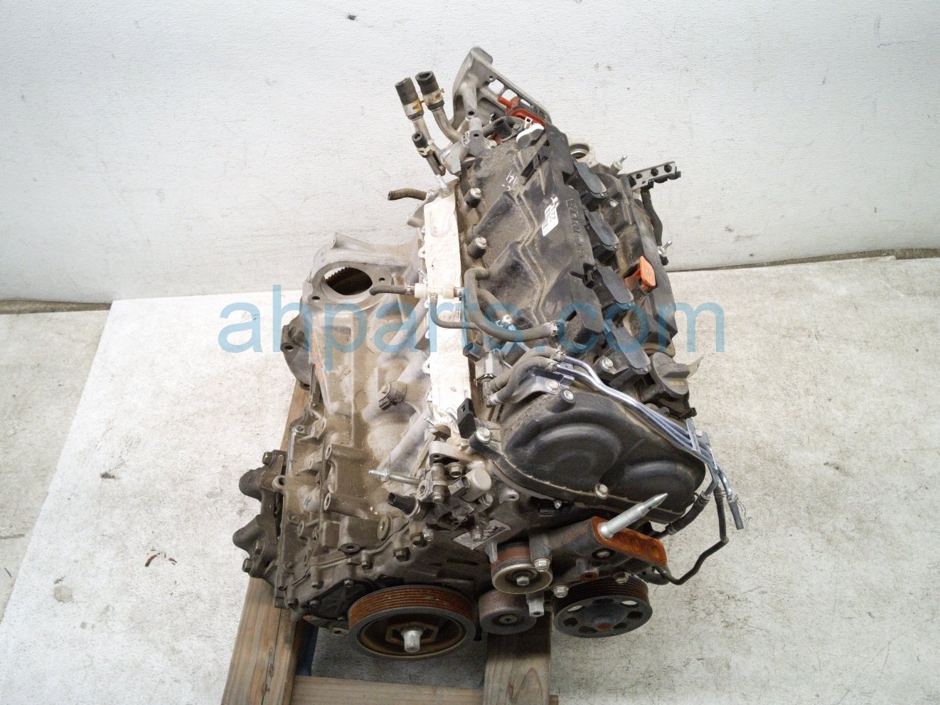 $1600 Honda LONG BLOCK ENGINE / MOTOR = 83K MI