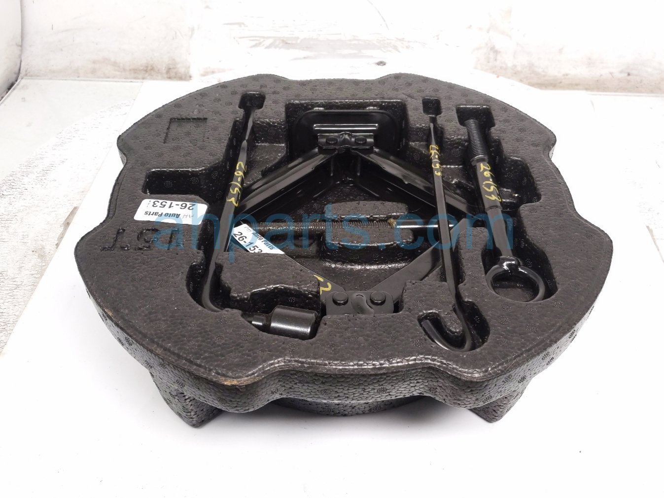 $100 Kia JACK & TOOL KIT W/FOAM HOLDER ASSY