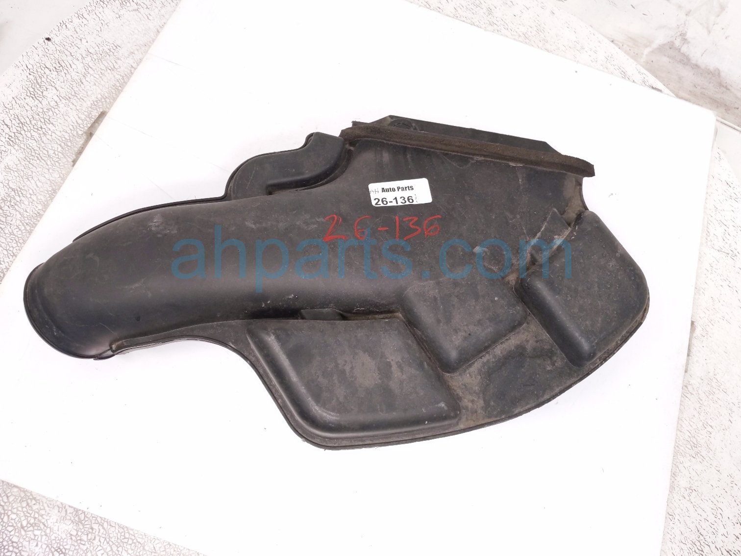 Honda AIR INTAKE RESONATOR DUCT - 3.5L
