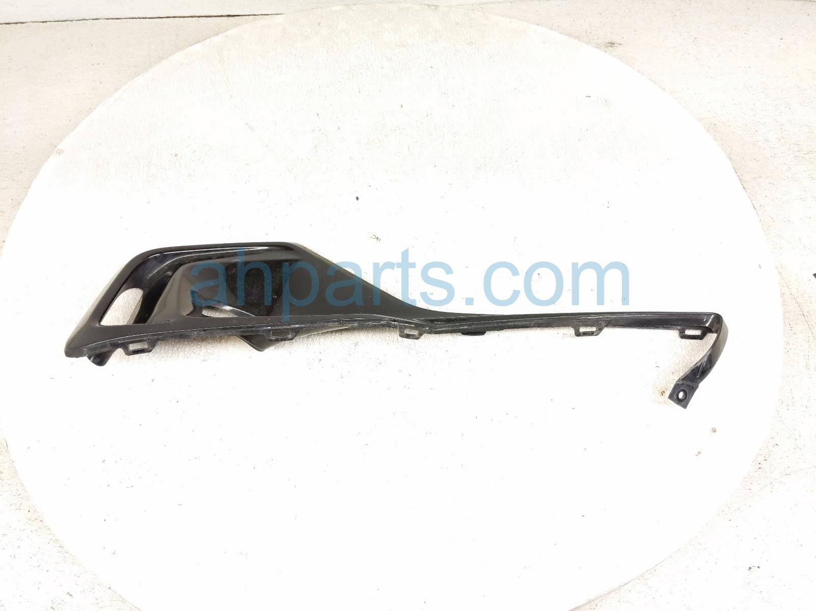 Honda RH FOG LAMP TRIM BEZEL - GLOSS BLK
