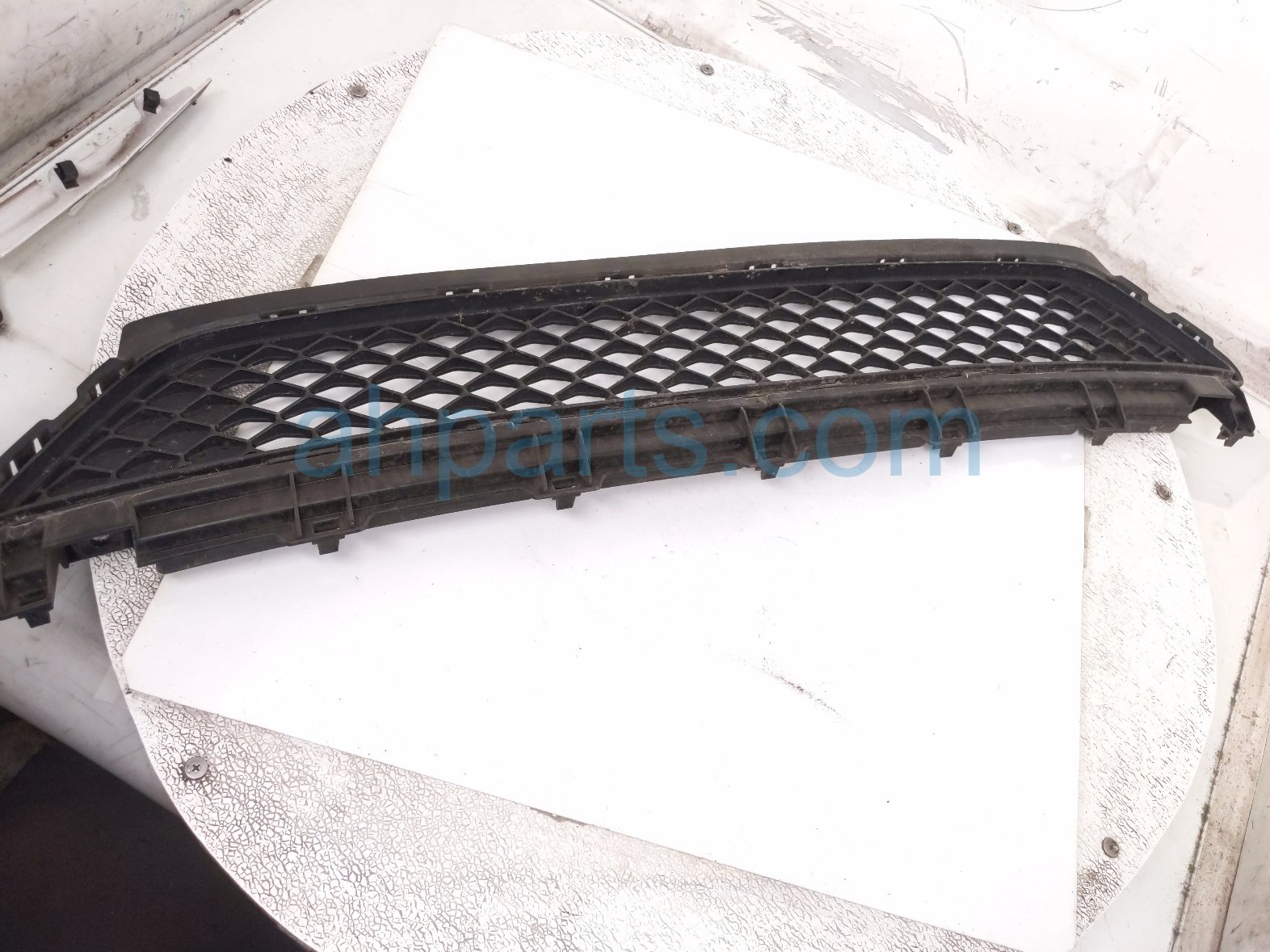 Honda FRONT LOWER BUMPER GRILLE - SILVER