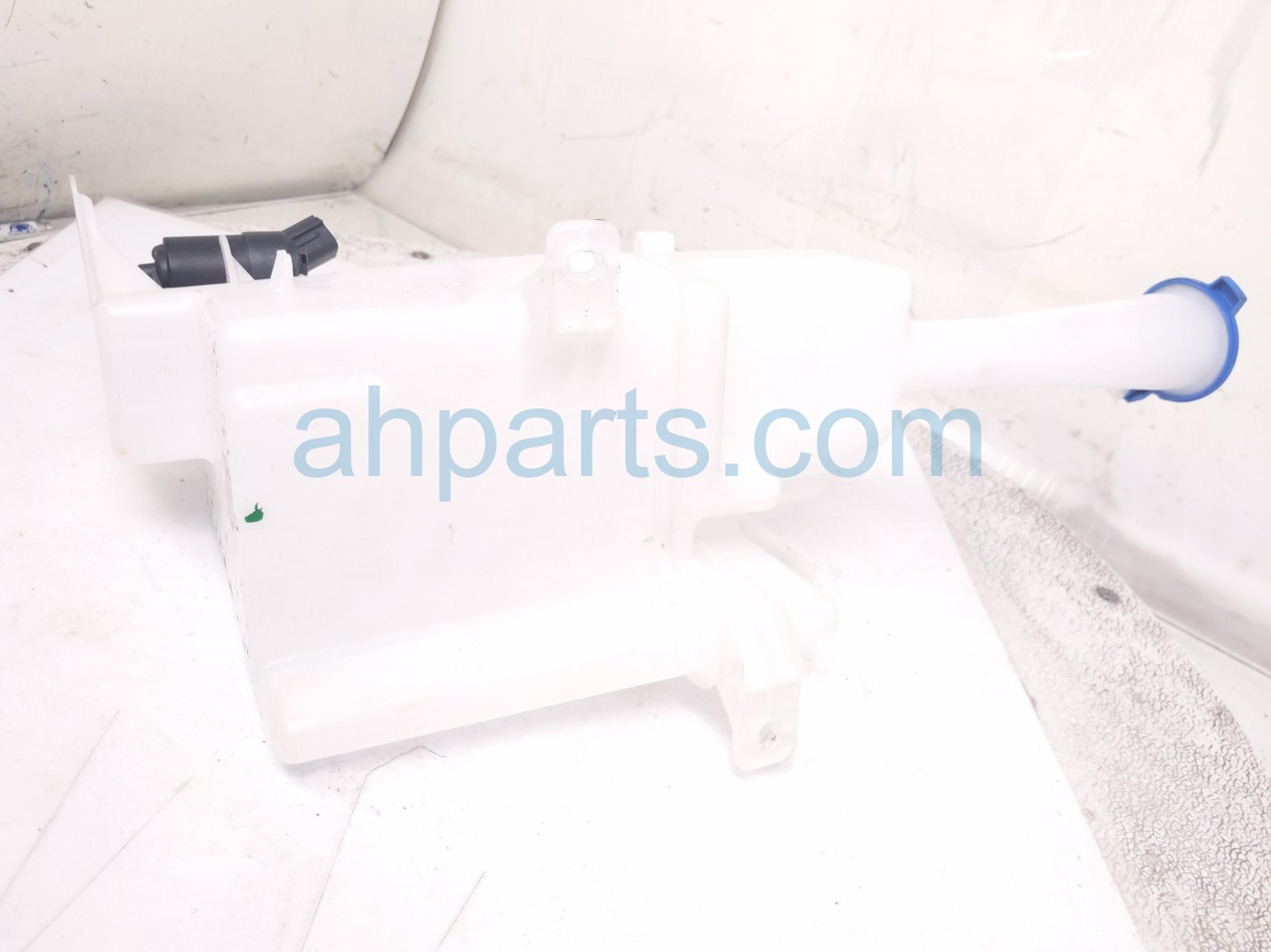 2026 Kia K4 Windshield Washer Reservoir Tank 98610 GG010 Replacement 2026 Kia K4 Windshield Washer Reservoir Tank 98610 GG010 Replacement thumbnail