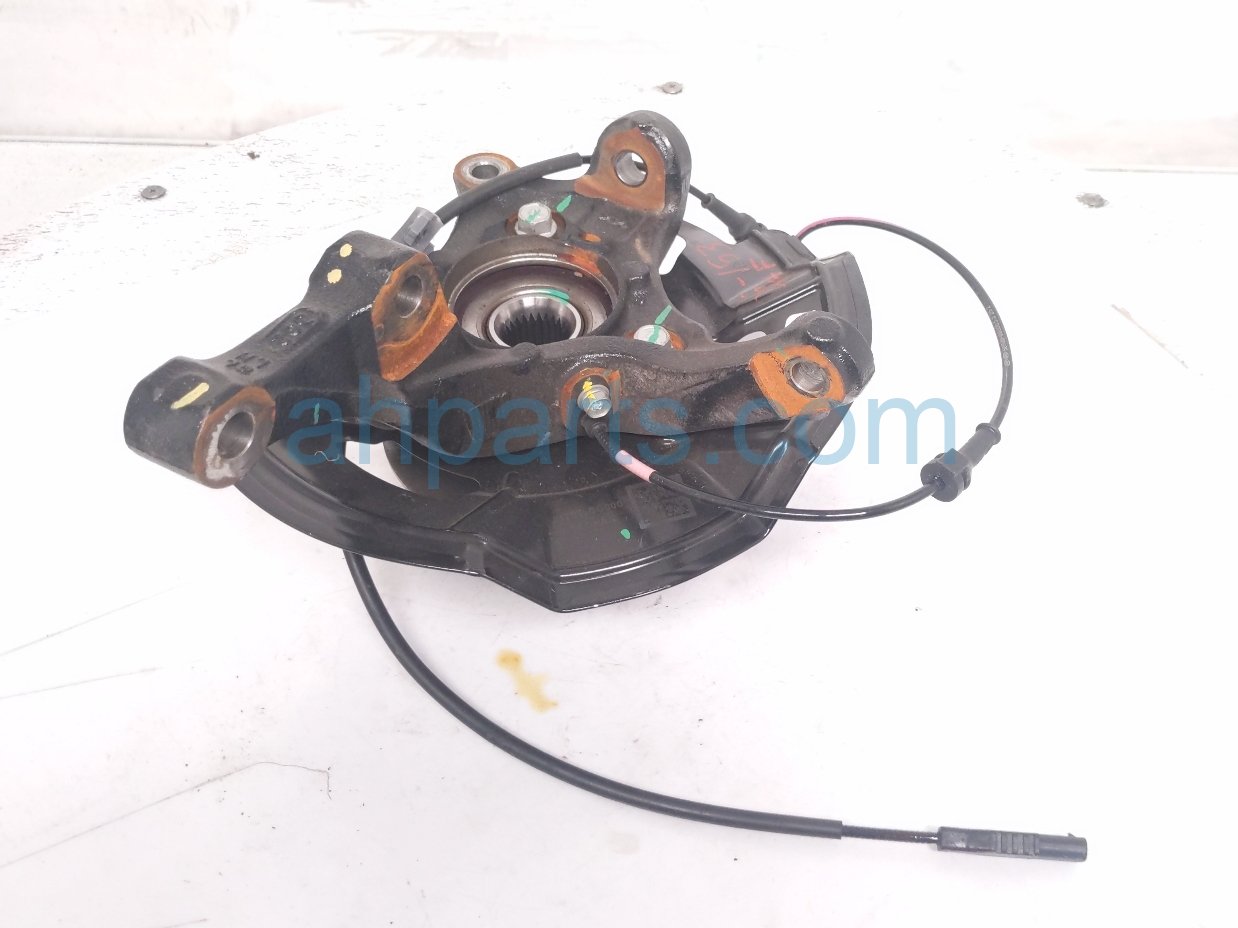 Kia FR/LH SPINDLE KNUCKLE HUB