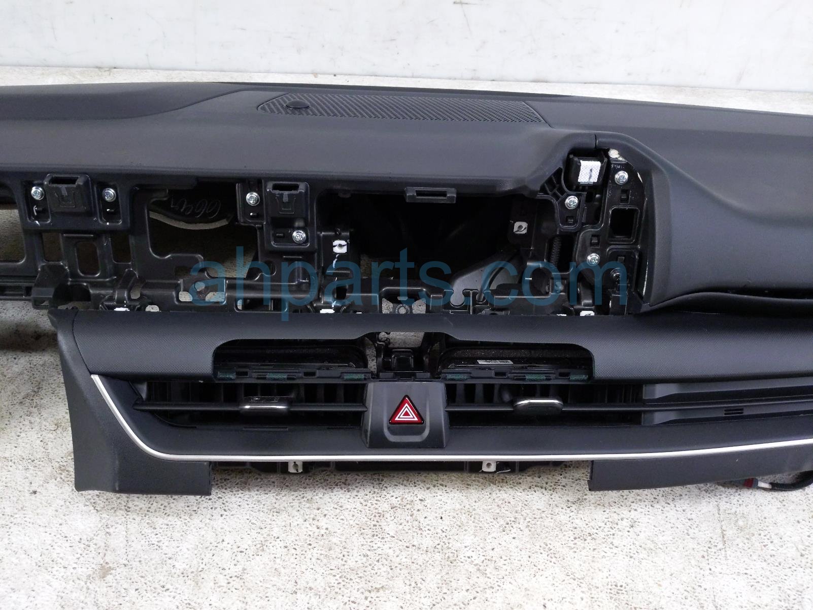 2026 Kia K4 Dashboard W/ Airbag 80310 GG000 Replacement 2026 Kia K4 Dashboard W/ Airbag 80310 GG000 Replacement thumbnail