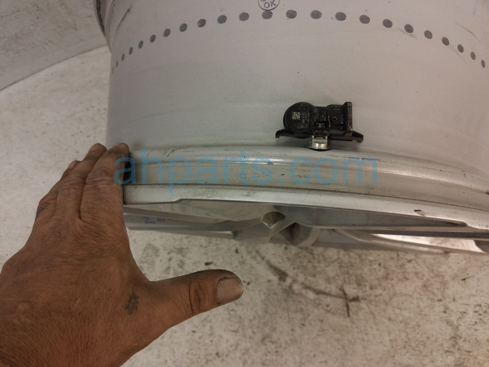 2021 Lexus Is300 Front Driver Wheel / Rim *light Scuffs 42611 53630 Replacement 2021 Lexus Is300 Front Driver Wheel / Rim *light Scuffs 42611 53630 Replacement thumbnail
