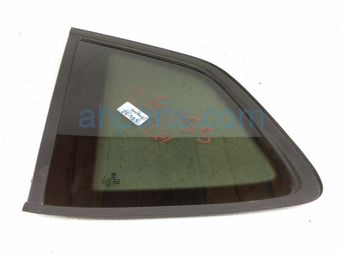Volkswagen LH QUARTER WINDOW GLASS
