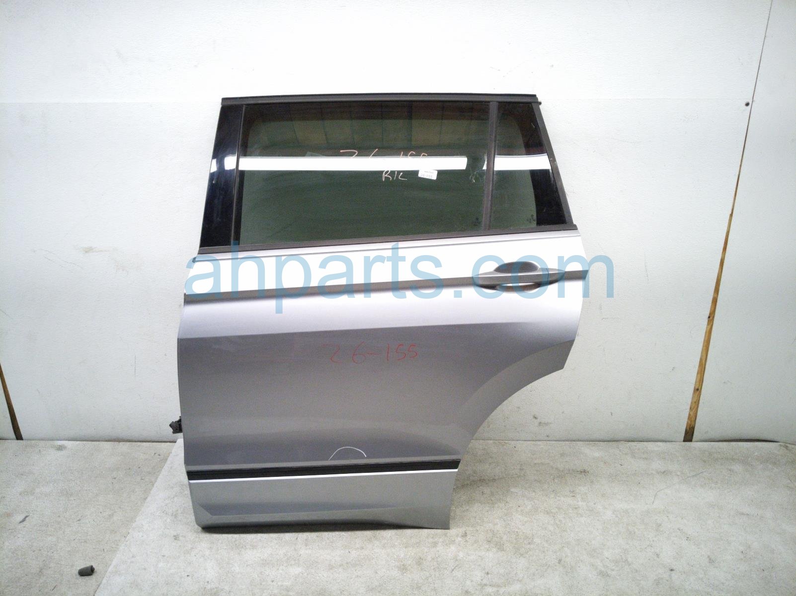Volkswagen RR/LH DOOR - SILVER - NO INSIDE TRIM