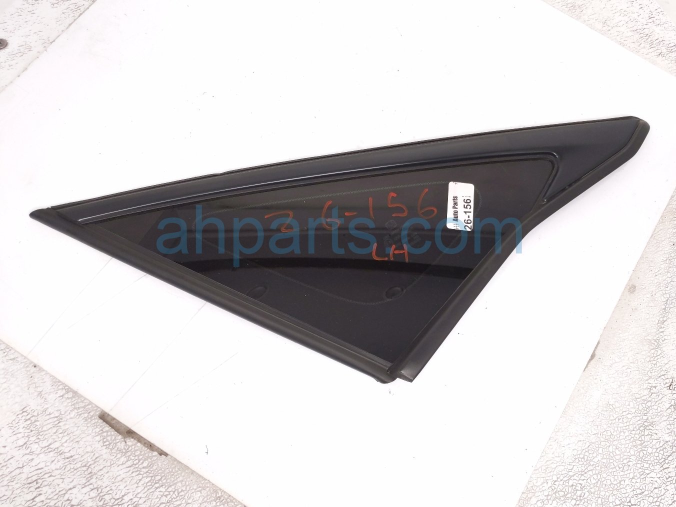 Honda LH QUARTER WINDOW GLASS