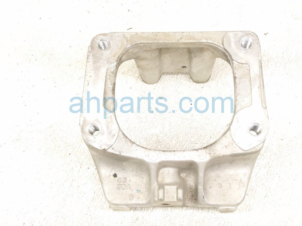 Honda RH ENGINE MOUNT BRACKET - 2.4L