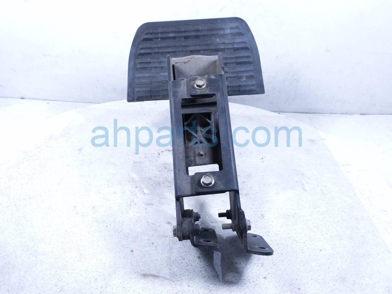 $99 Ford RR RETRACTABLE BUMPER STEP