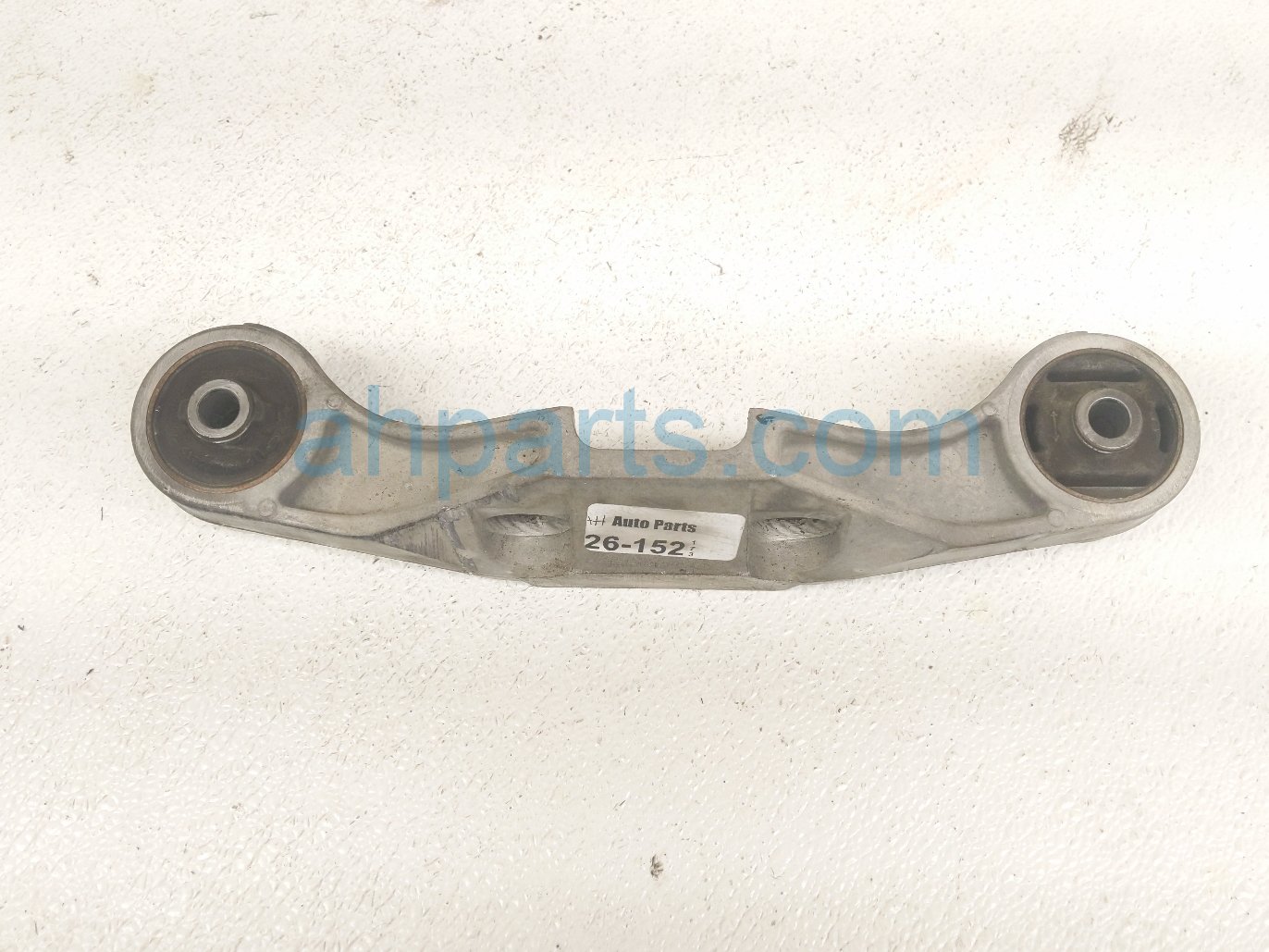 Subaru REAR DIFFERENTIAL MOUNT BRACKET