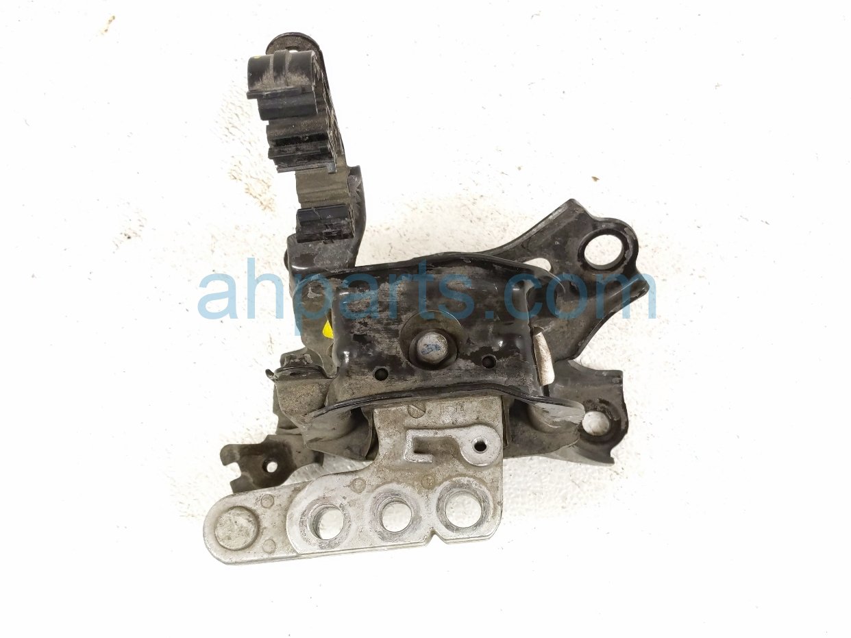 Toyota RH ENGINE MOUNT - 2.5L HYB FWD