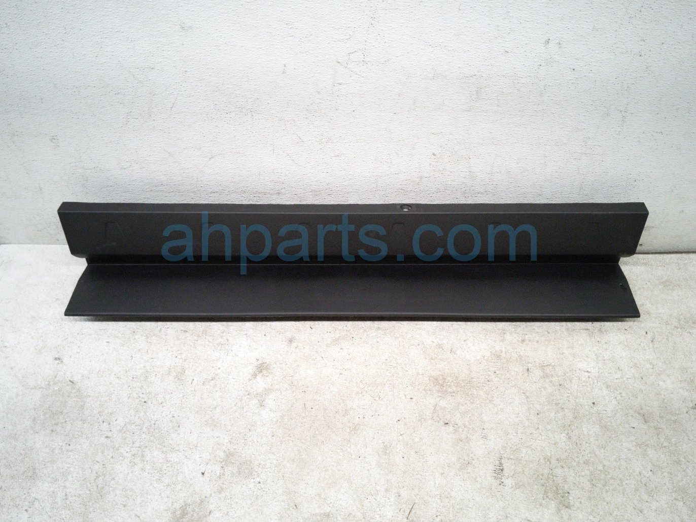 Kia REAR CARGO FRONT PARTITION SPACER