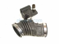Nissan AIR INTAKE HOSE TUBE W/RESONATOR Nissan AIR INTAKE HOSE TUBE W/RESONATOR