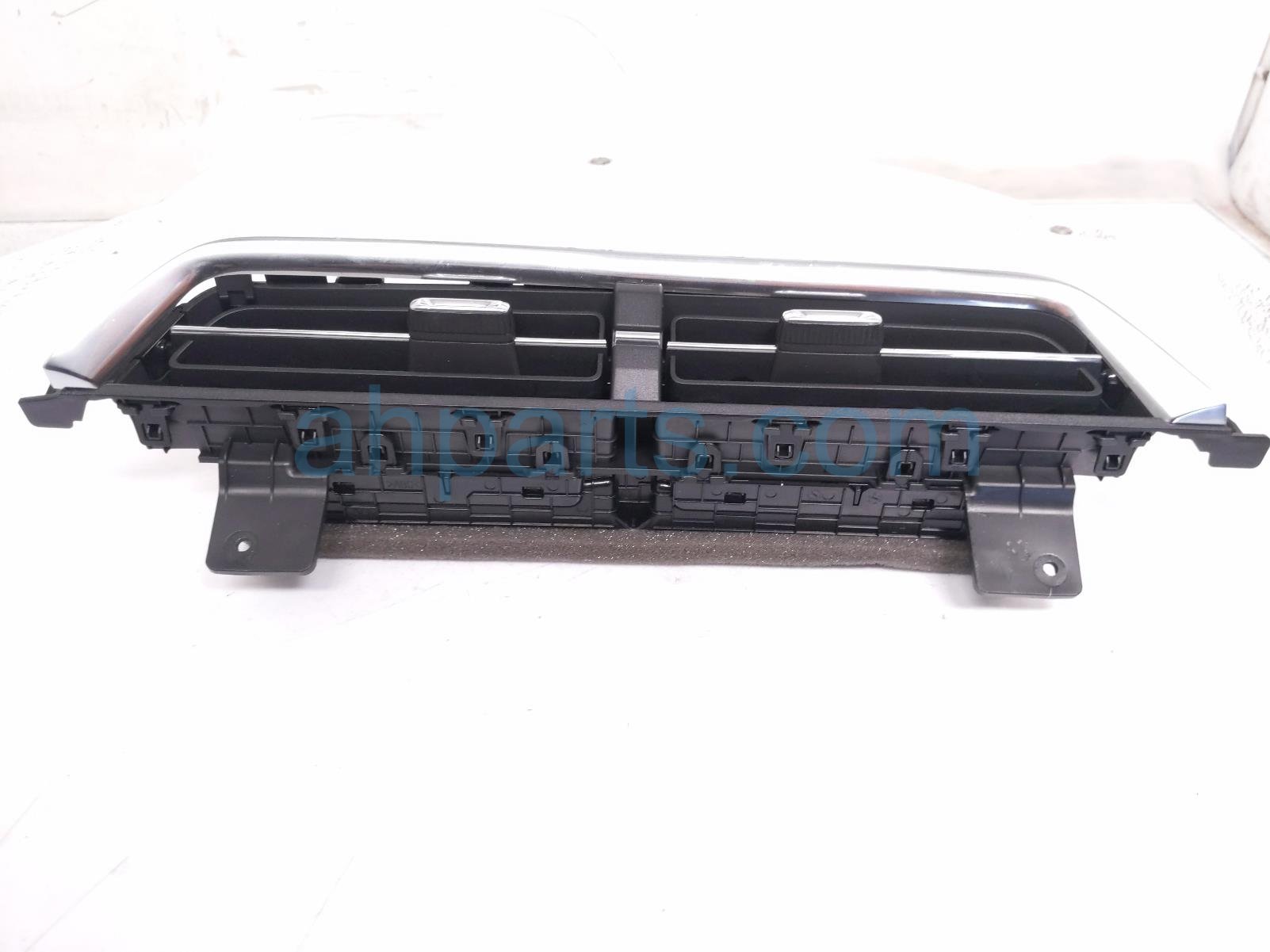 2026 Chevy Equinoxev Center Dash Air Vent Outlet Blk 85064618 Replacement 2026 Chevy Equinoxev Center Dash Air Vent Outlet Blk 85064618 Replacement thumbnail