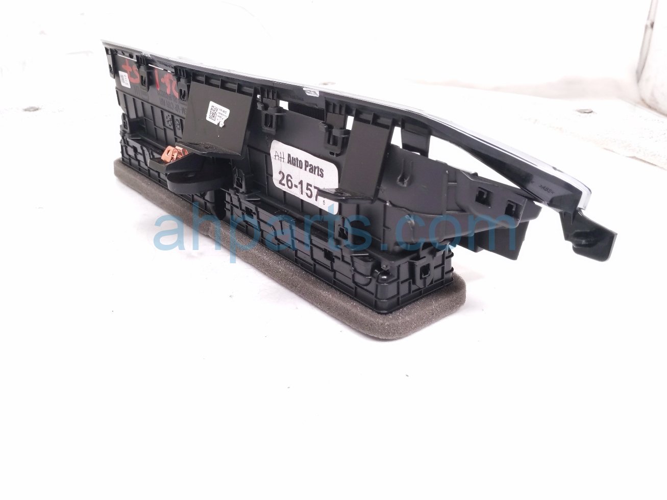 2026 Chevy Equinoxev Center Dash Air Vent Outlet Blk 85064618 Replacement 2026 Chevy Equinoxev Center Dash Air Vent Outlet Blk 85064618 Replacement thumbnail