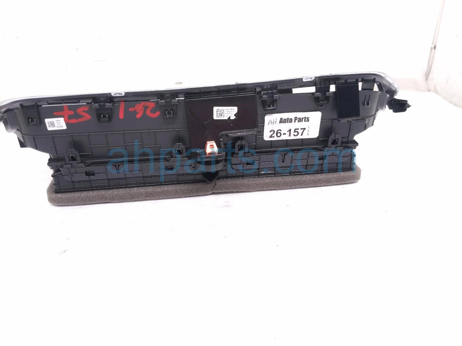2026 Chevy Equinoxev Center Dash Air Vent Outlet Blk 85064618 Replacement 2026 Chevy Equinoxev Center Dash Air Vent Outlet Blk 85064618 Replacement thumbnail