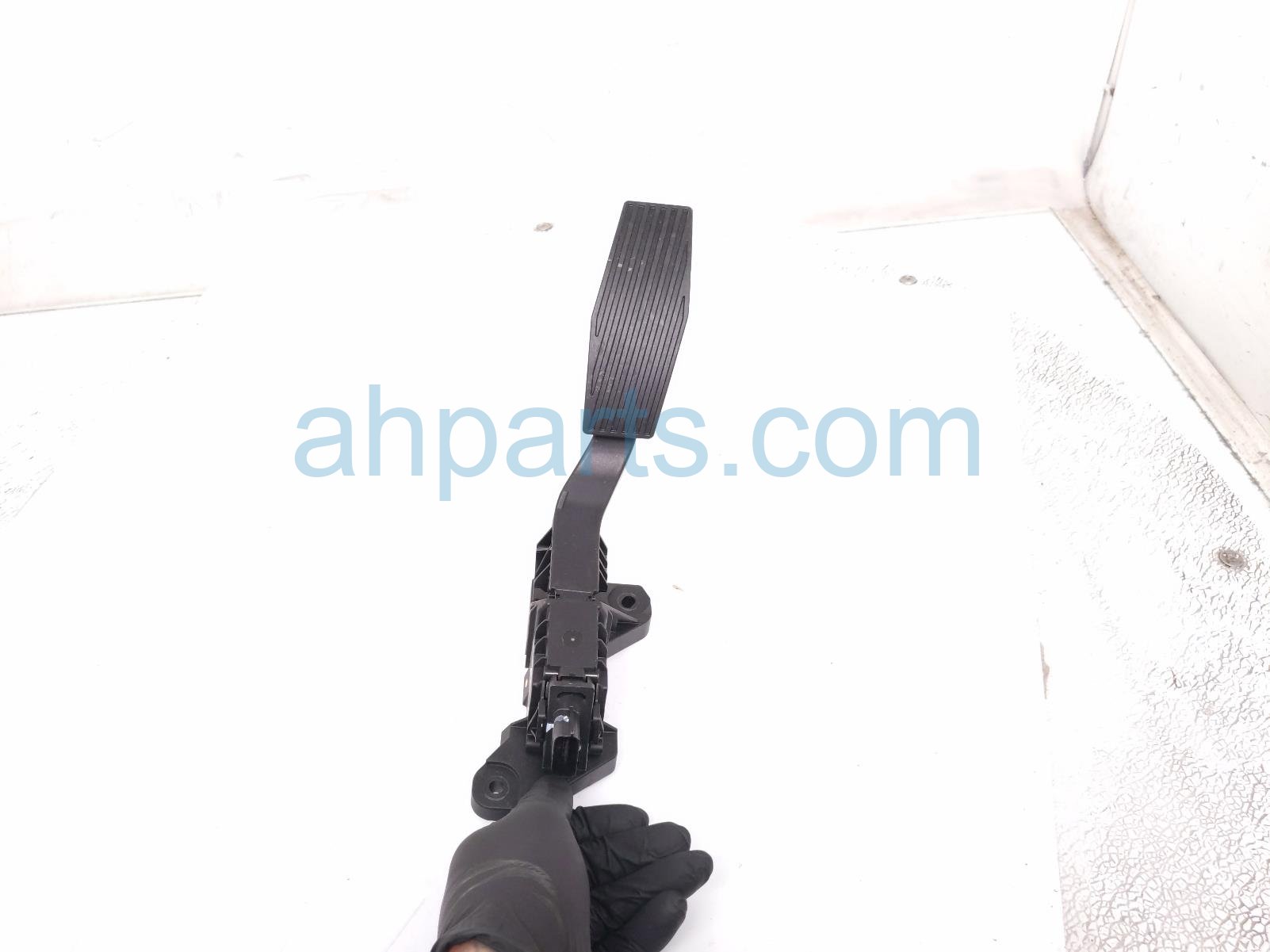 2026 Chevy Equinoxev Accelerator Pedal Assy Fl 85617399 Replacement 2026 Chevy Equinoxev Accelerator Pedal Assy Fl 85617399 Replacement thumbnail