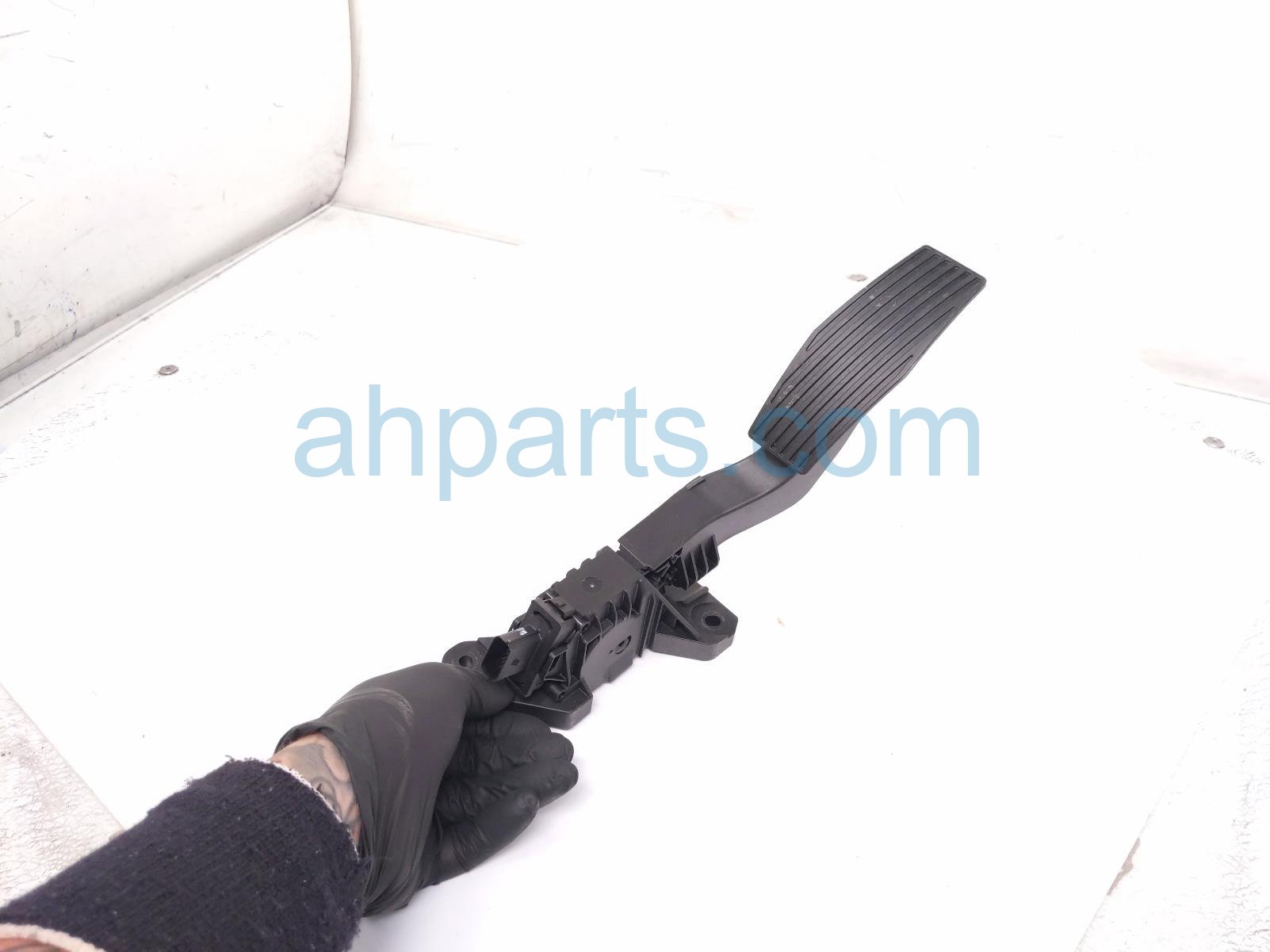 2026 Chevy Equinoxev Accelerator Pedal Assy Fl 85617399 Replacement 2026 Chevy Equinoxev Accelerator Pedal Assy Fl 85617399 Replacement thumbnail