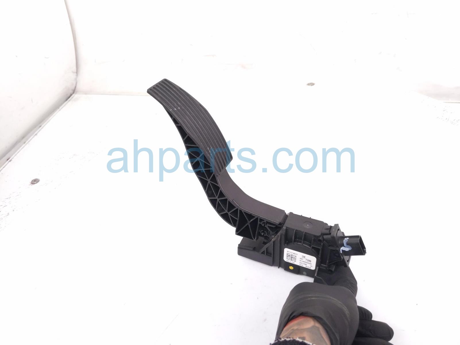2026 Chevy Equinoxev Accelerator Pedal Assy Fl 85617399 Replacement 2026 Chevy Equinoxev Accelerator Pedal Assy Fl 85617399 Replacement thumbnail