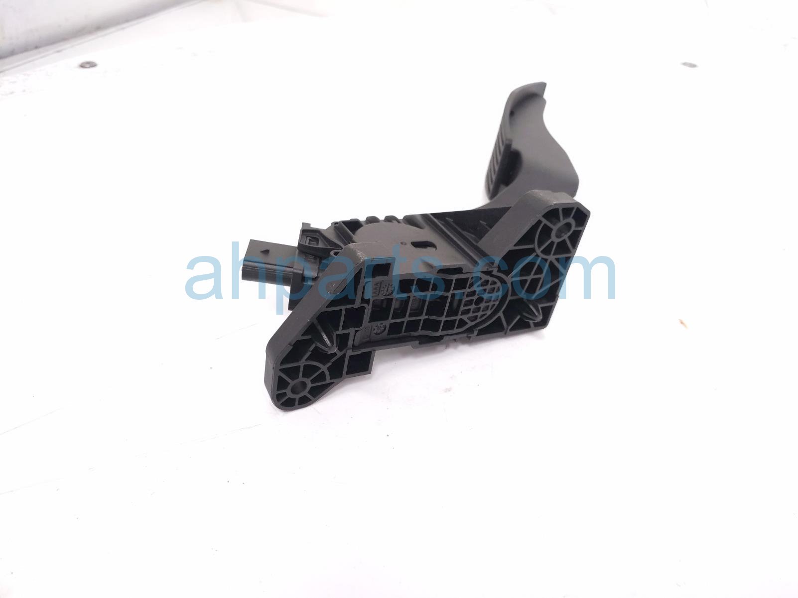 2026 Chevy Equinoxev Accelerator Pedal Assy Fl 85617399 Replacement 2026 Chevy Equinoxev Accelerator Pedal Assy Fl 85617399 Replacement thumbnail