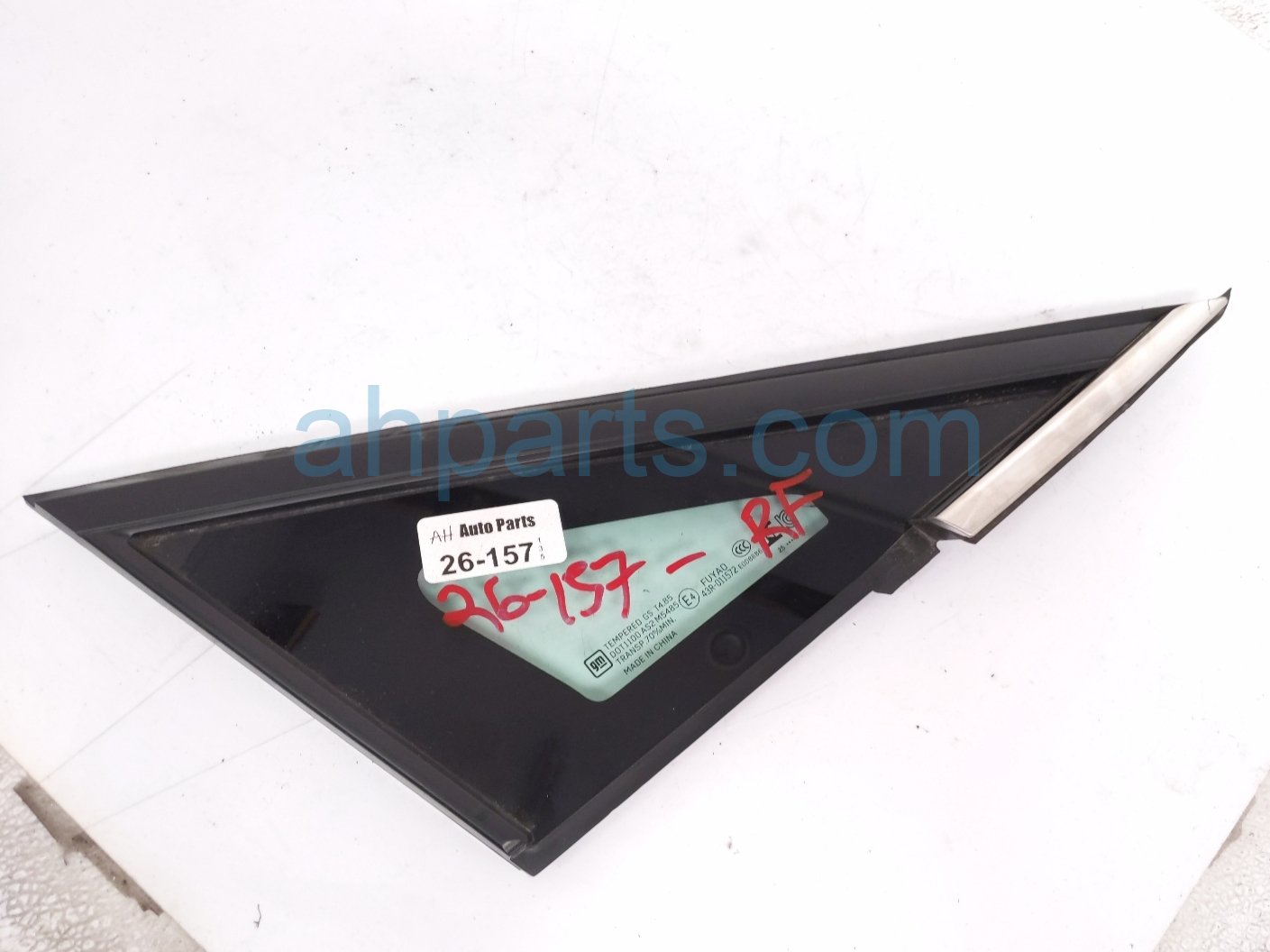 Front passenger DOOR VENT GLASS WINDOW