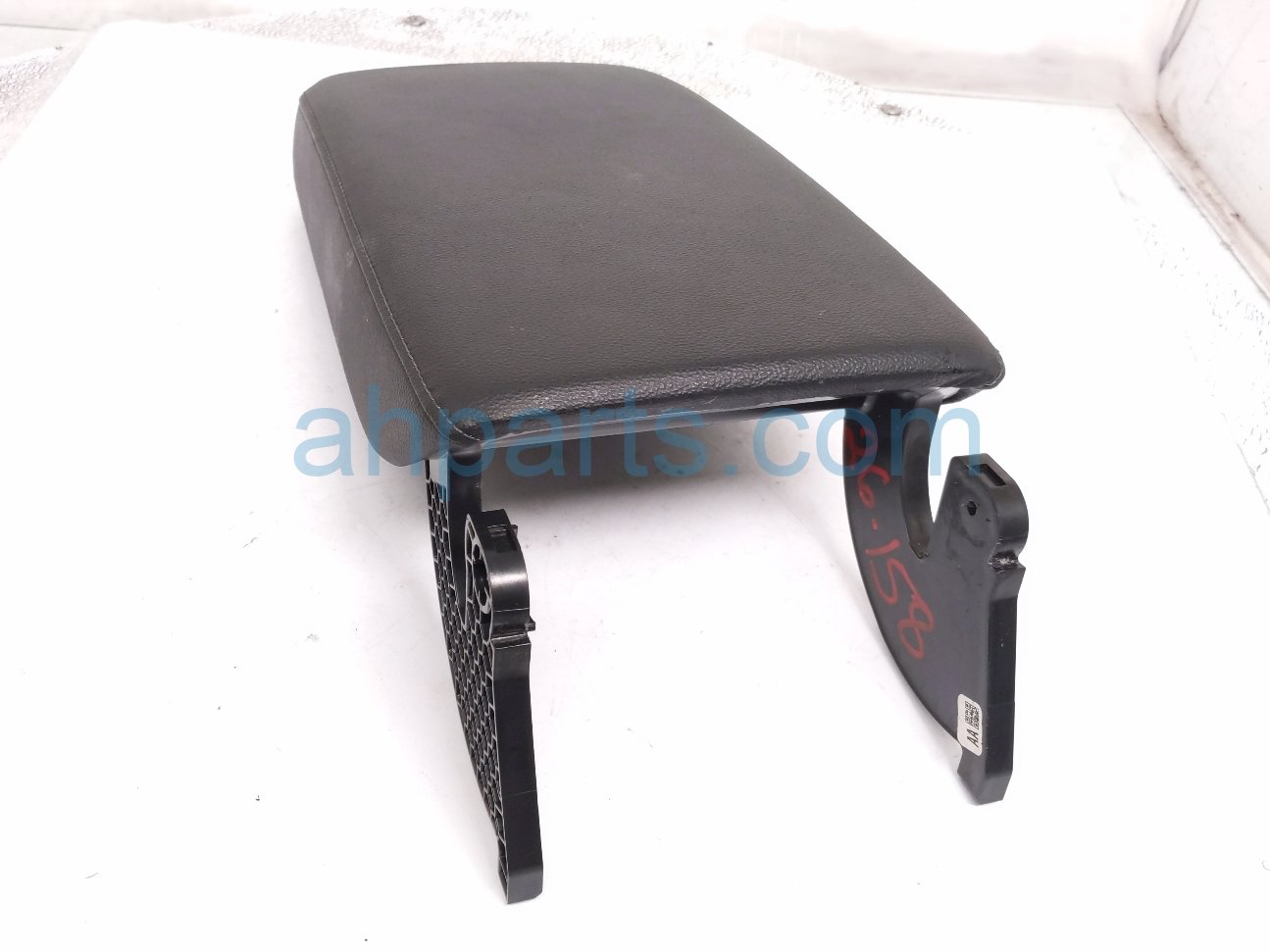 CENTER CONSOLE LID/ARMREST - BLACK