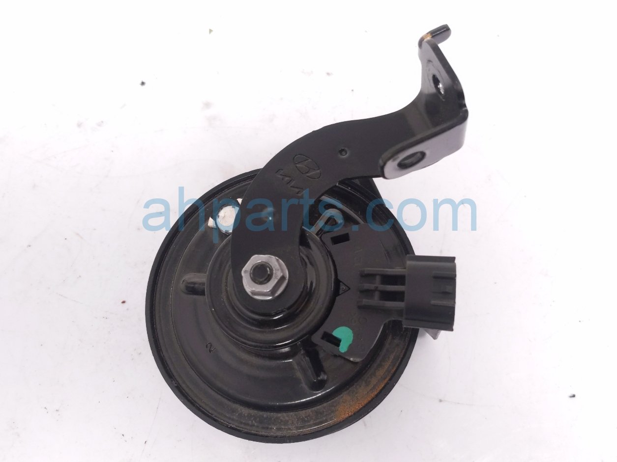 2026 Kia K4 High Pitch Note Horn 96611 GG000 Replacement 2026 Kia K4 High Pitch Note Horn 96611 GG000 Replacement thumbnail