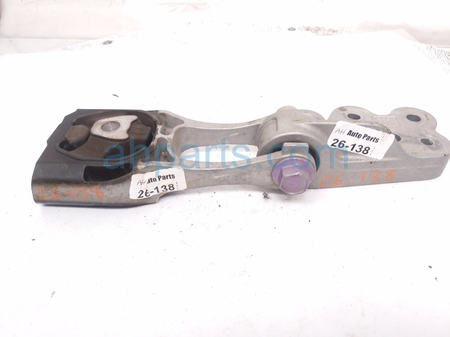 Toyota ENGINE TORQUE STRUT MOUNT - 2.0L AWD