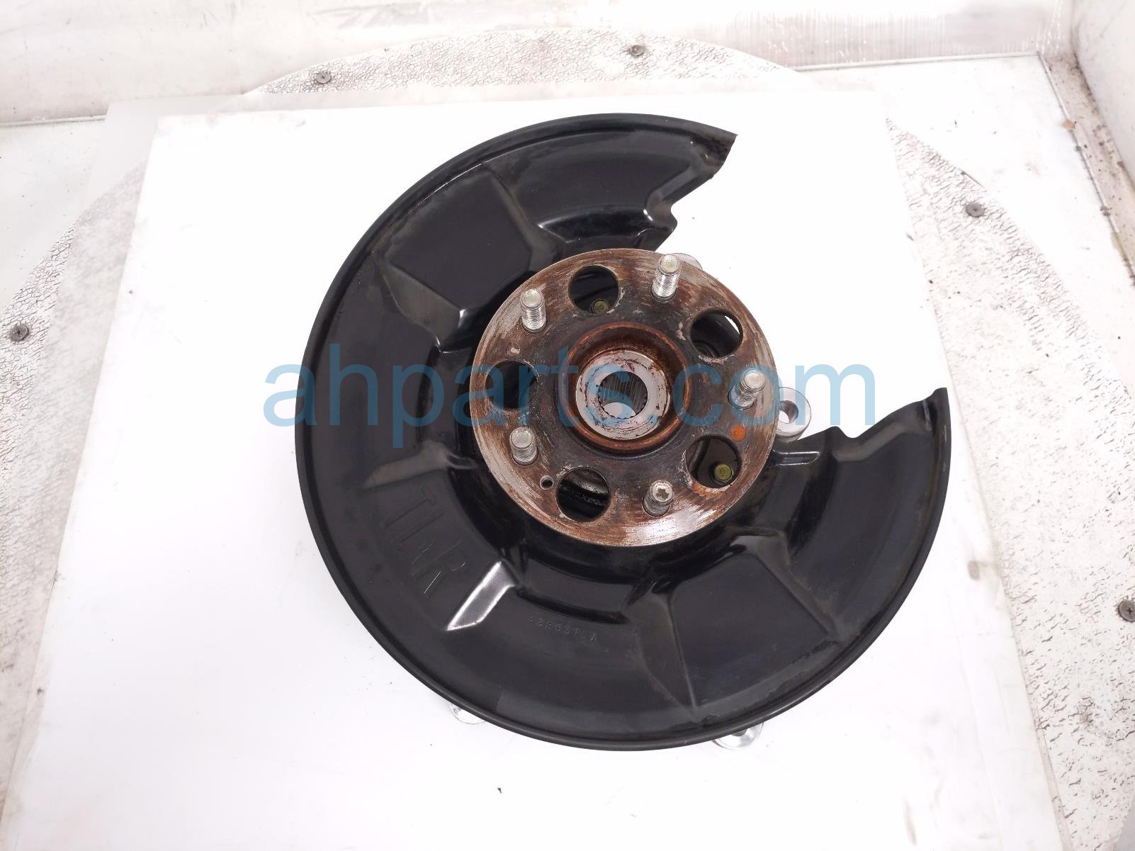 $149 Honda RR/RH SPINDLE KNUCKLE HUB - AWD