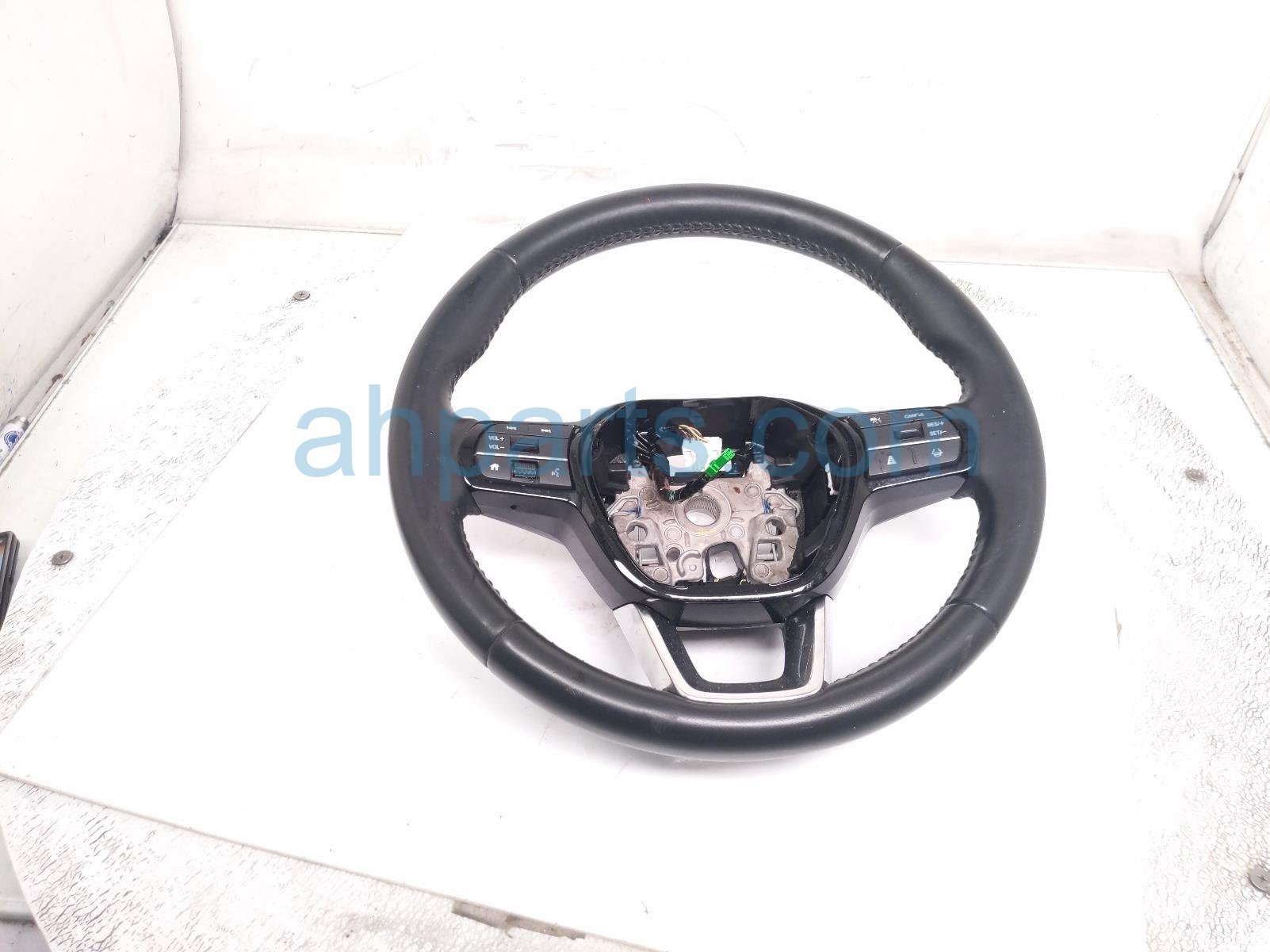 Honda STEERING WHEEL - BLACK