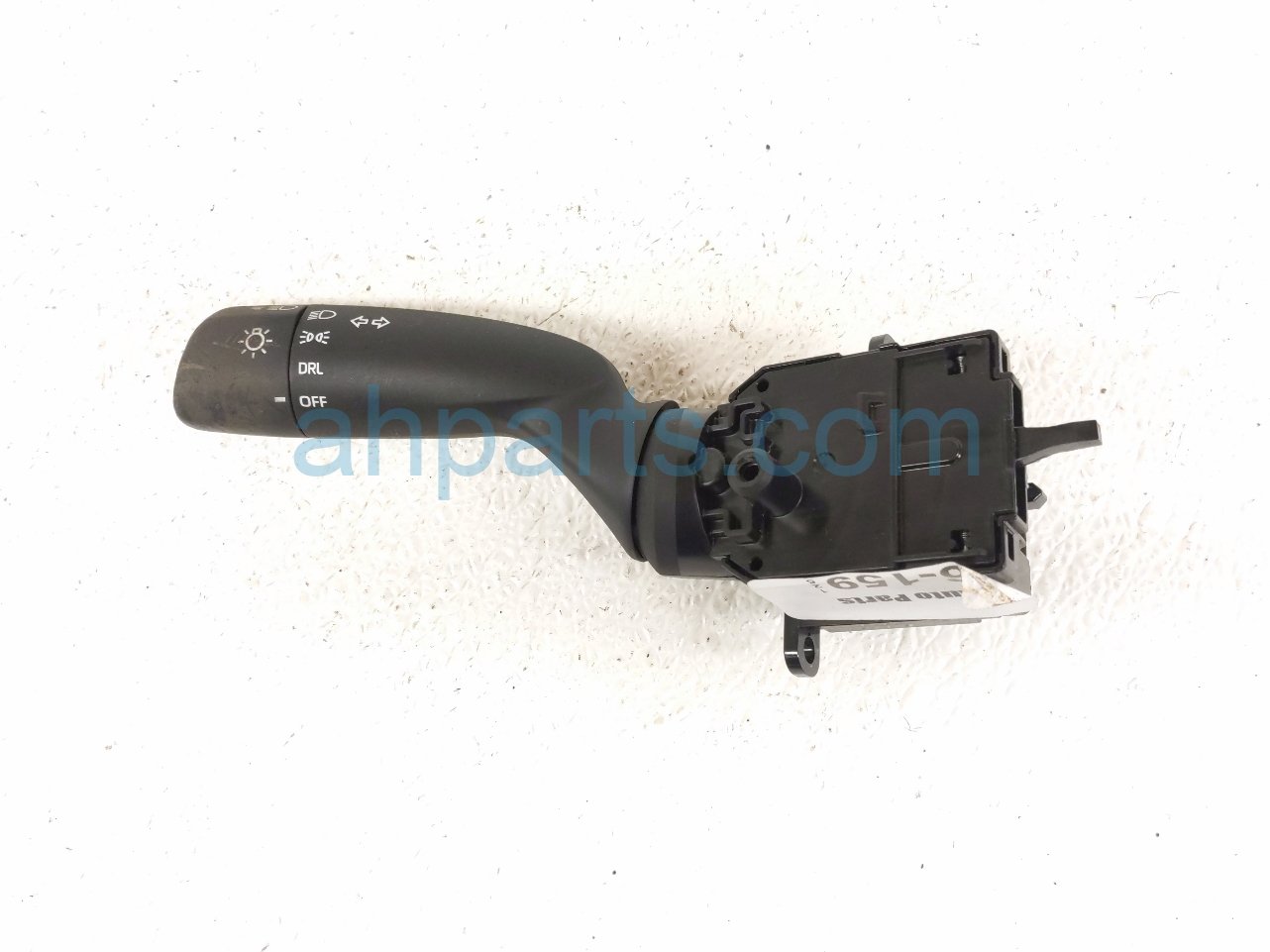Toyota HEADLAMP / SIGNAL COLUMN SWITCH