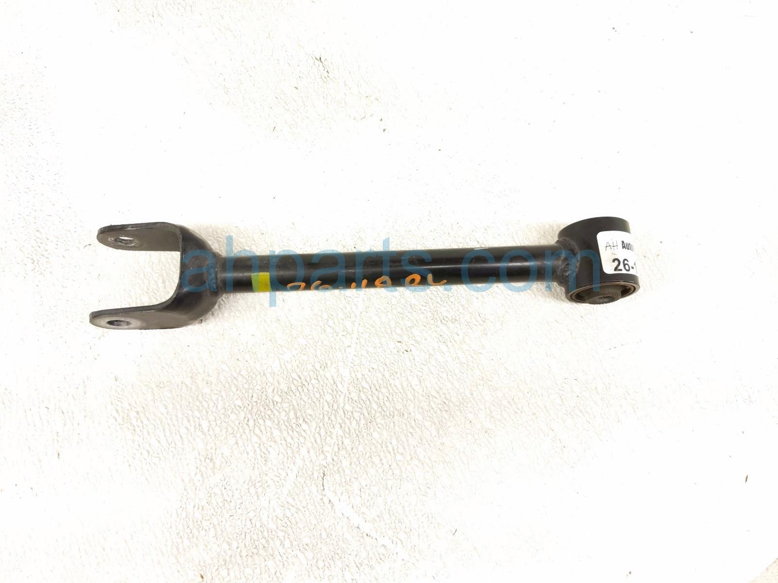Lexus RR/LH FORWARD LOWER CONTROL ARM