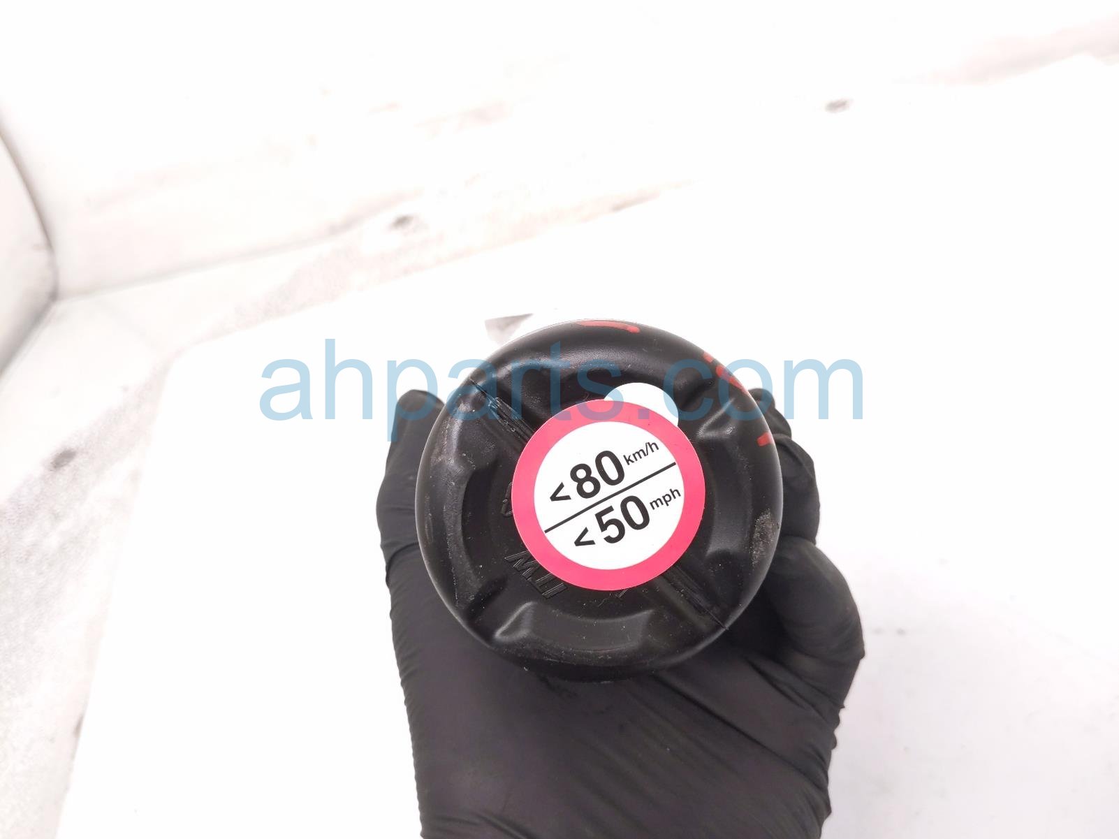 2026 Chevy Equinoxev Tire Repair Sealant Bottle 85583270 Replacement 2026 Chevy Equinoxev Tire Repair Sealant Bottle 85583270 Replacement thumbnail