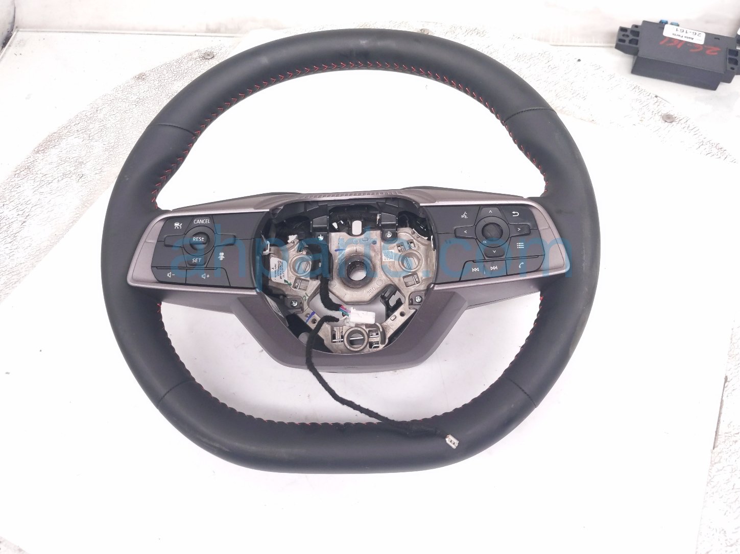 Nissan STEERING WHEEL - BLACK W/ RED - SR