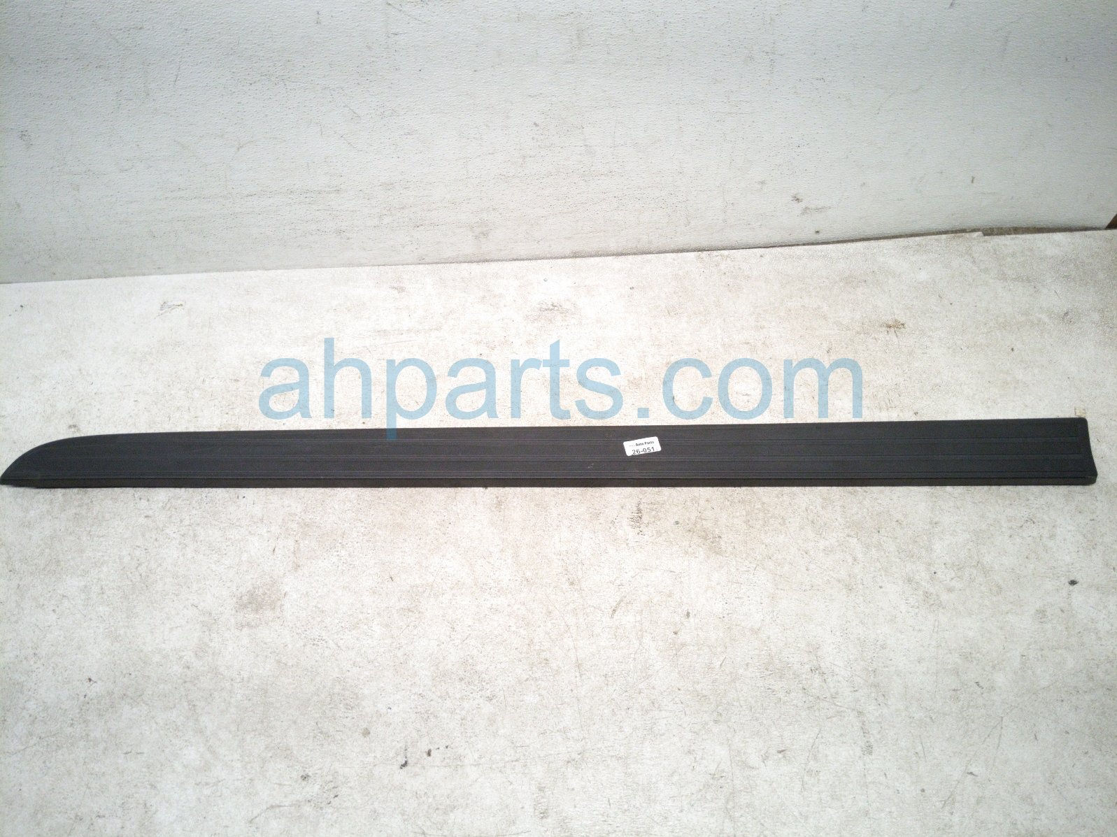 Driver BED SILL MOLDING - GREY