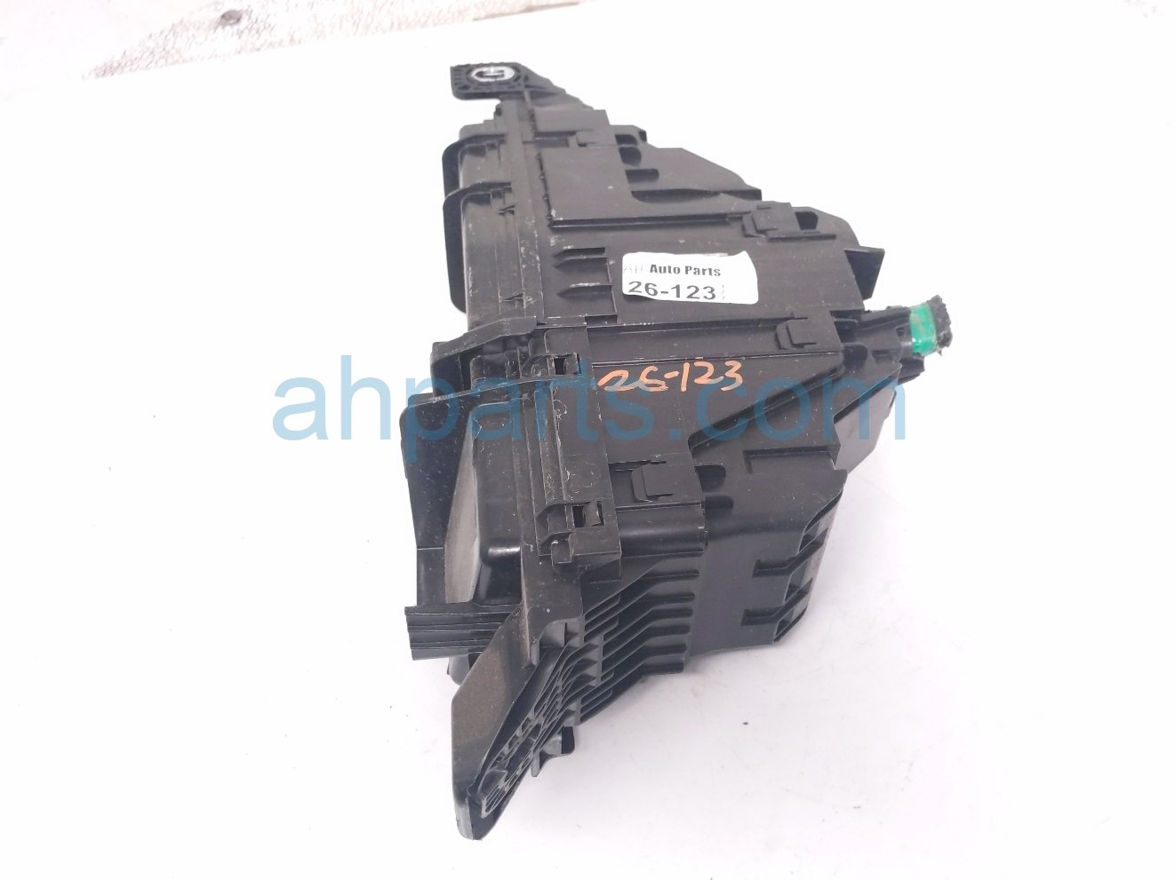 ENGINE ROOM FUSE BOX - 2.5L HYB