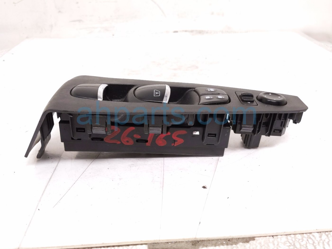 Nissan MASTER WINDOW CONTROL SWITCH LH