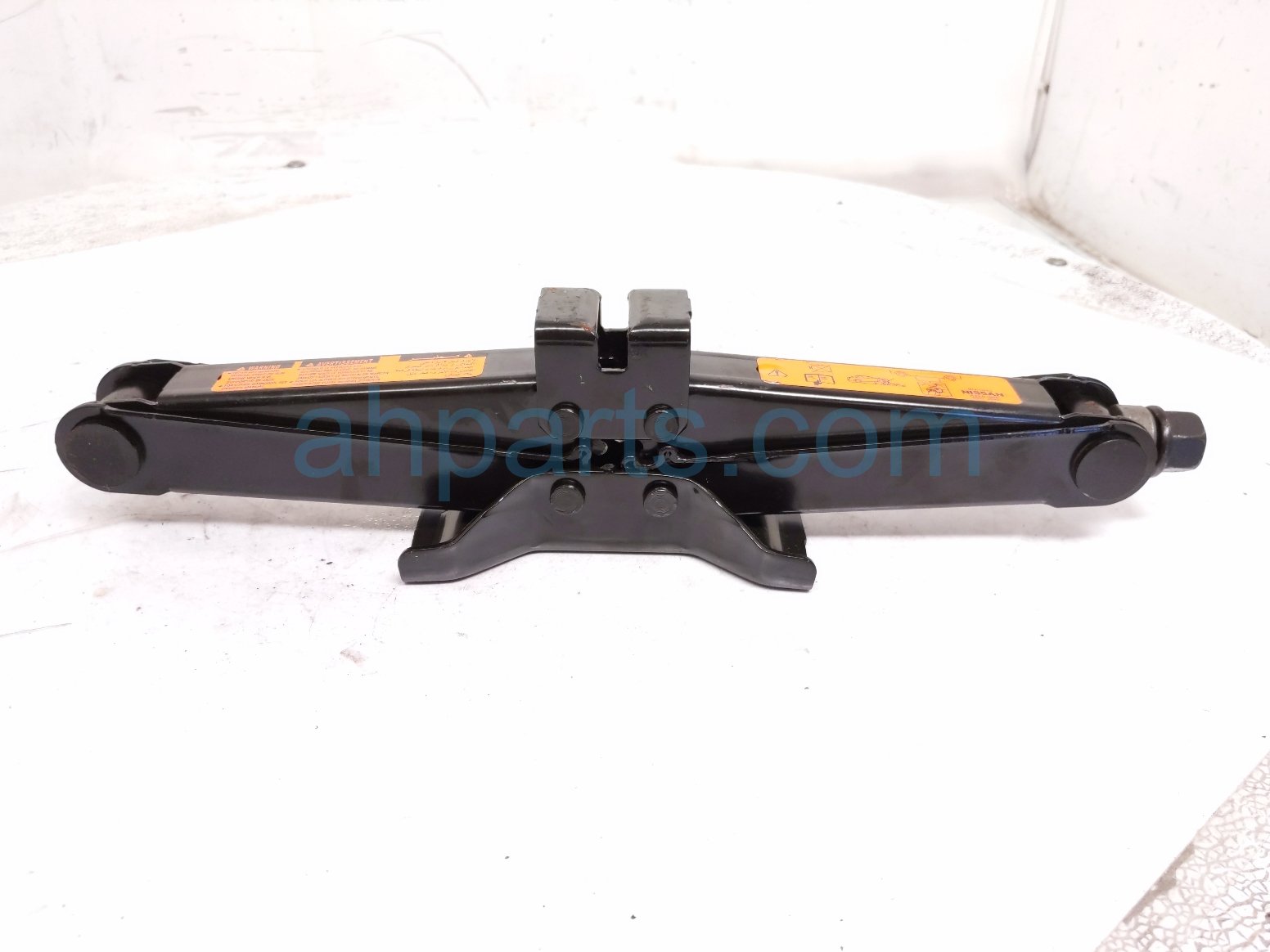 Nissan SCISSOR JACK ONLY