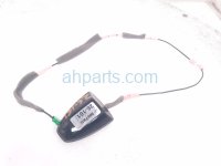 Nissan ANTENNA - ROOF MTD - SHARK FIN Nissan ANTENNA - ROOF MTD - SHARK FIN