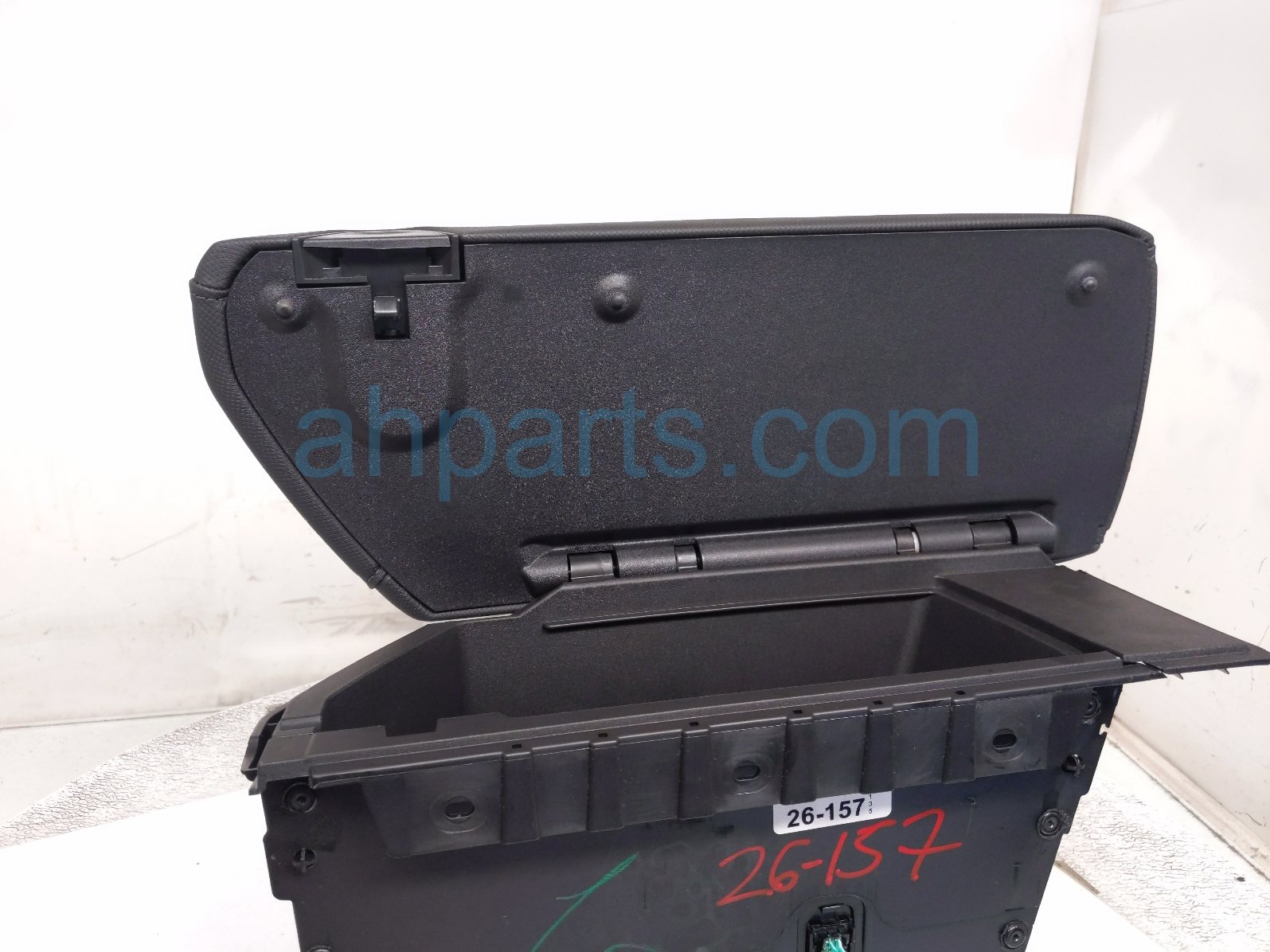 2026 Chevy Equinoxev Center Console Lid/armrest Black 85075707 Replacement 2026 Chevy Equinoxev Center Console Lid/armrest Black 85075707 Replacement thumbnail